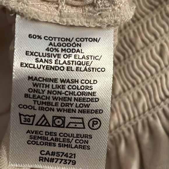 Ann Taylor cream smocked short sleeves cotton modal blend pull over top Sz L - Picture 7 of 7